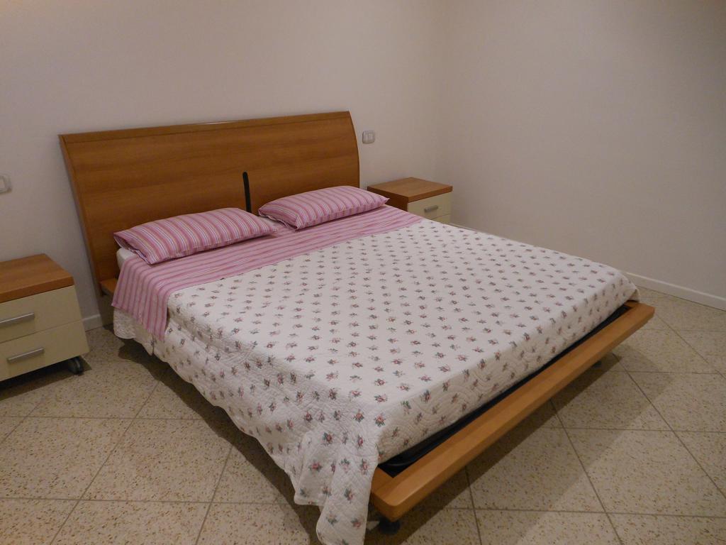B&B La Luna Dal Borgo 이에시 외부 사진