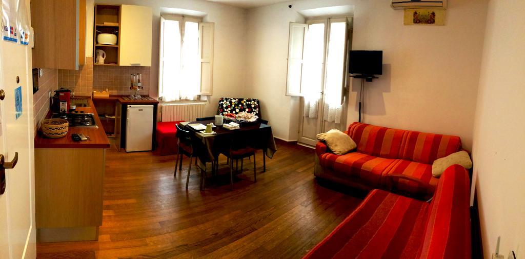 B&B La Luna Dal Borgo 이에시 외부 사진