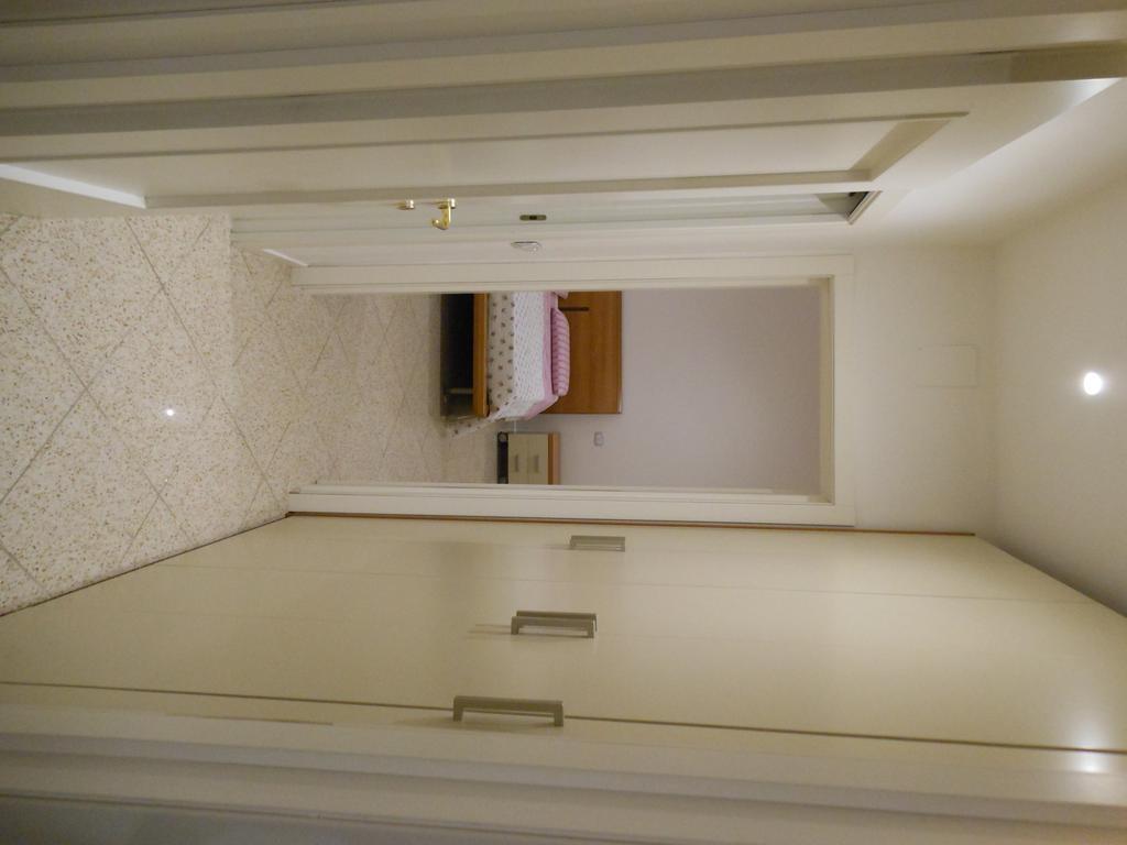 B&B La Luna Dal Borgo 이에시 외부 사진